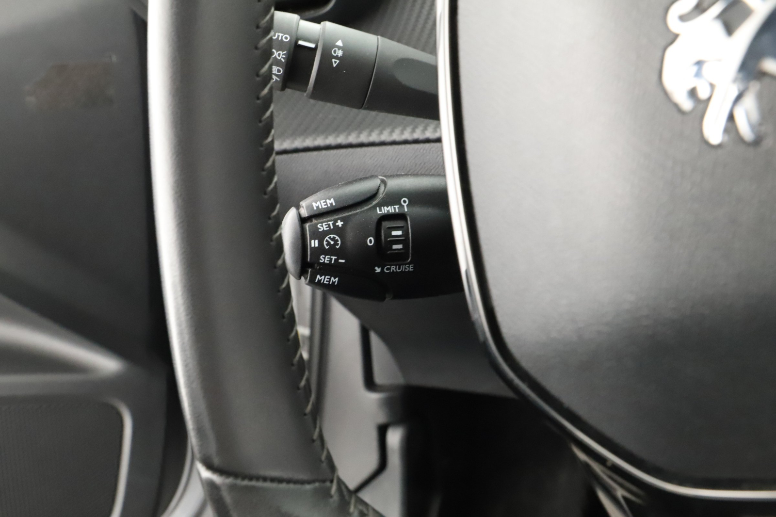 Peugeot e-2008 - 2023