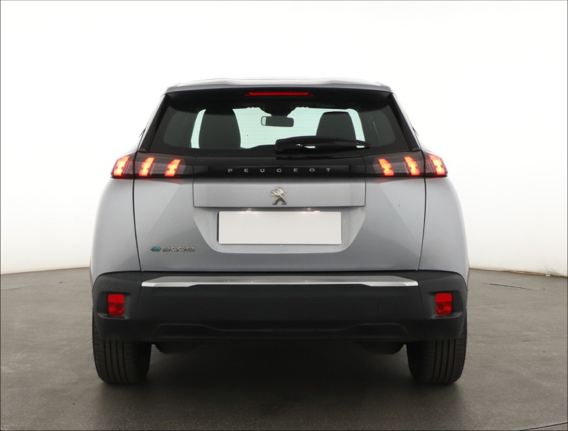 Peugeot e-2008, 2023