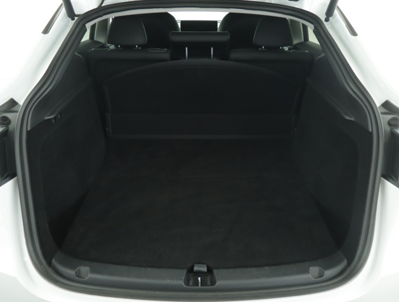 Tesla Model Y, 2023