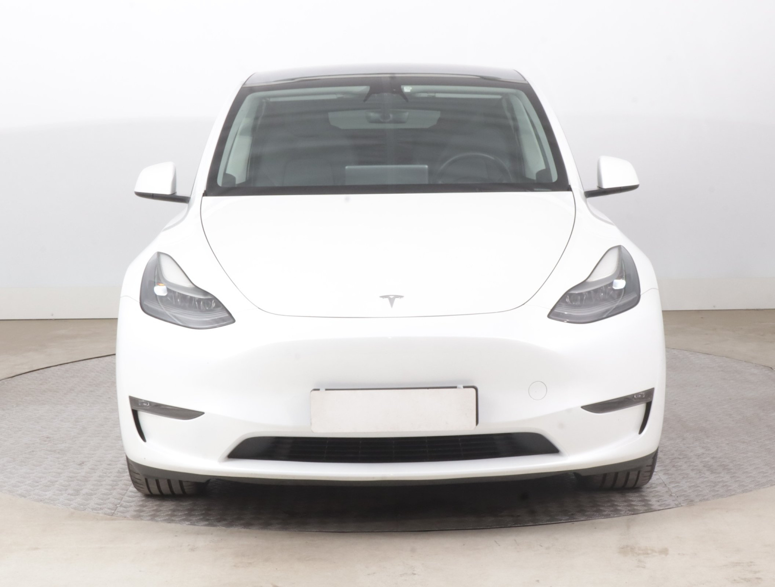 Tesla Model Y Long Range AWD – fotografie 2