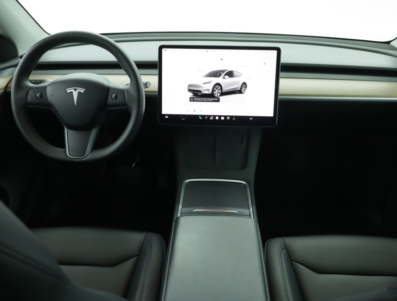 Tesla Model Y, 2023