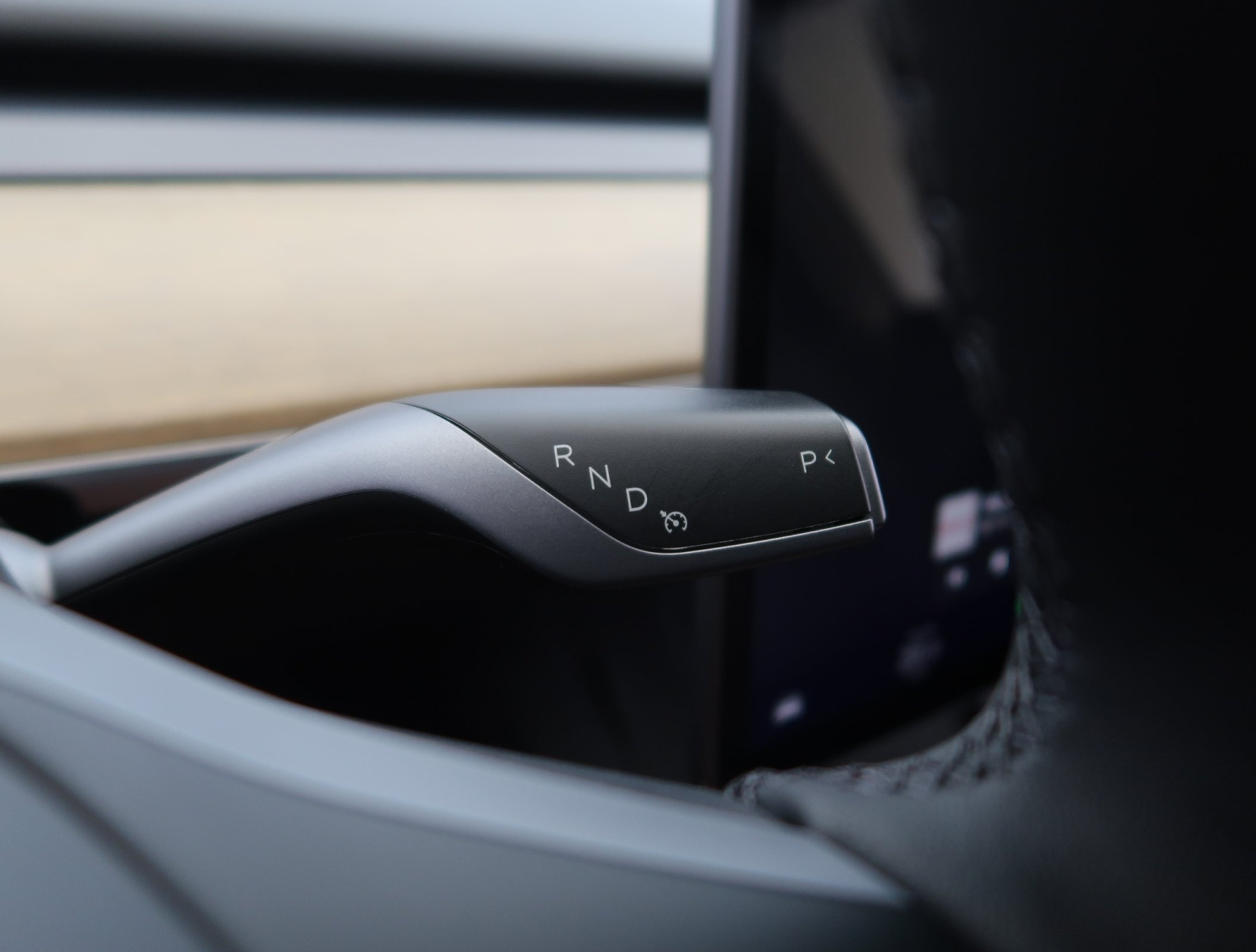 Tesla Model Y Long Range AWD – fotografie 18
