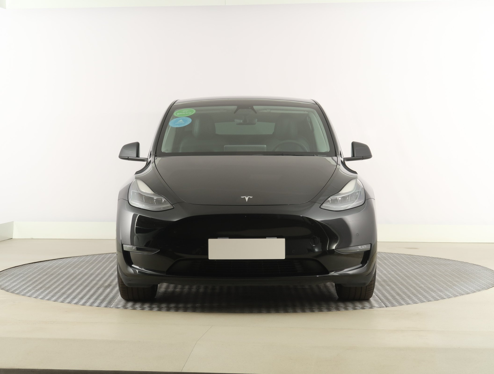 Tesla Model Y Long Range AWD – fotografie 2