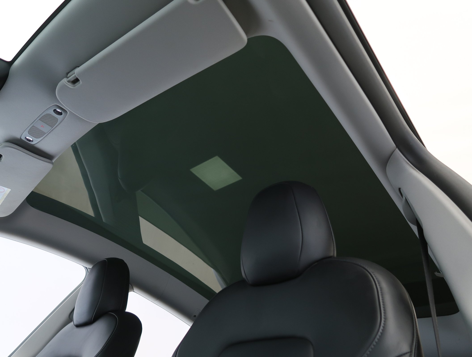 Tesla Model Y Long Range AWD – fotografie 24