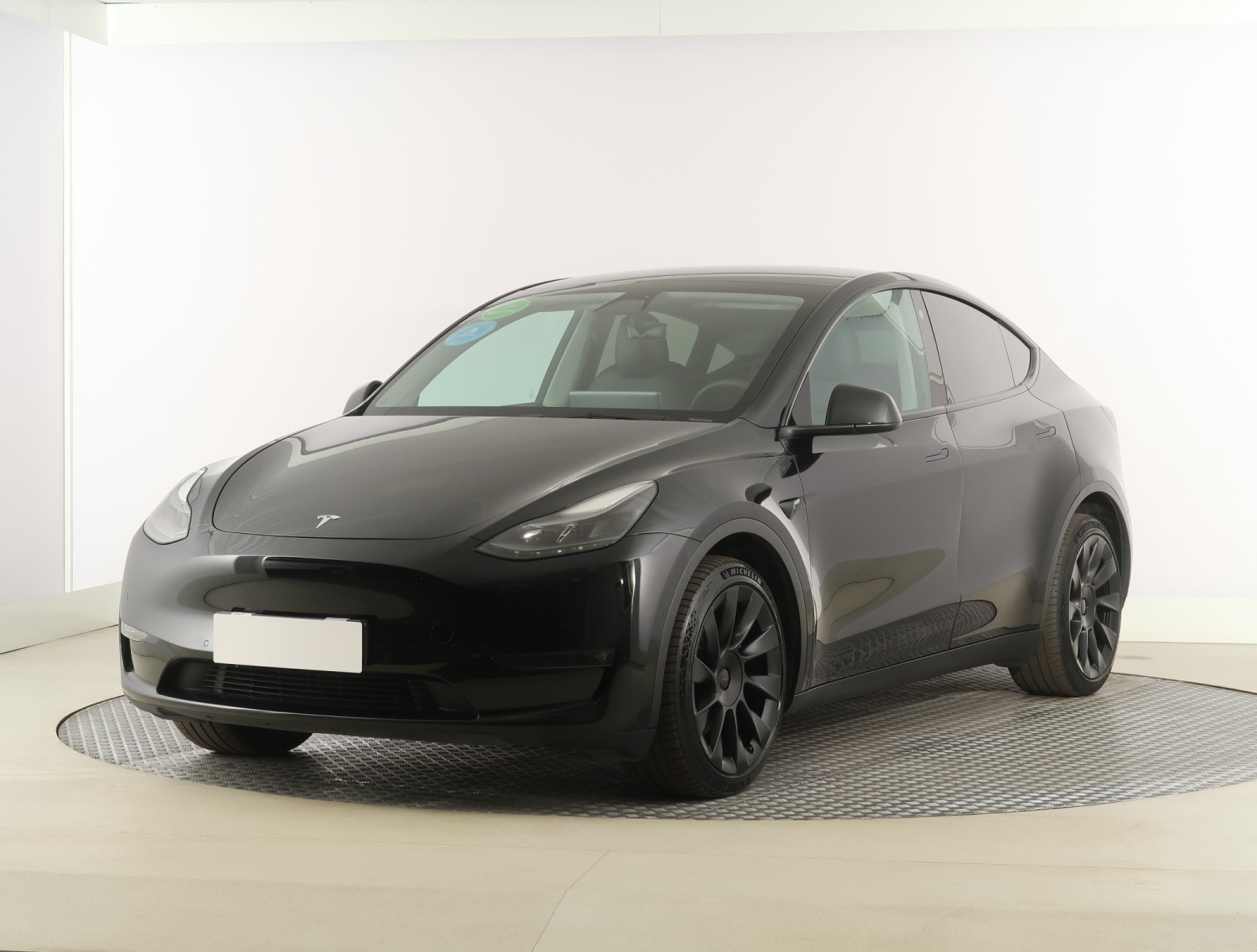 Tesla Model Y Long Range AWD – fotografie 3