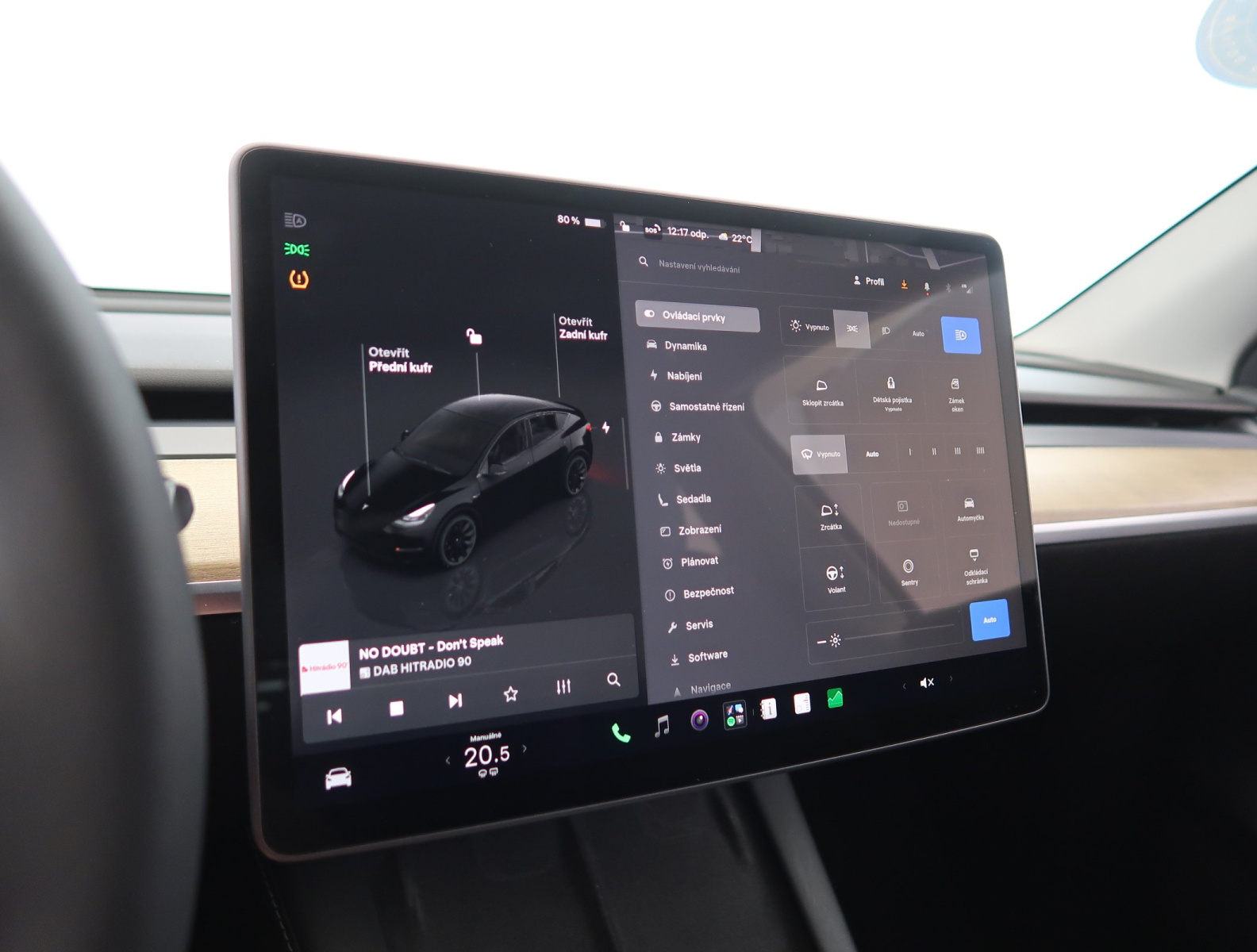 Tesla Model Y Long Range AWD – fotografie 30