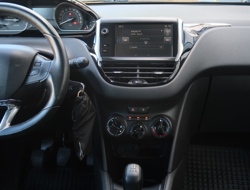 Peugeot 208, 2016