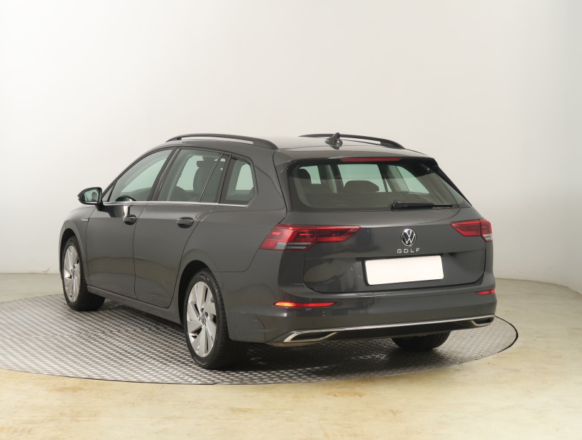 Volkswagen Golf, 2021