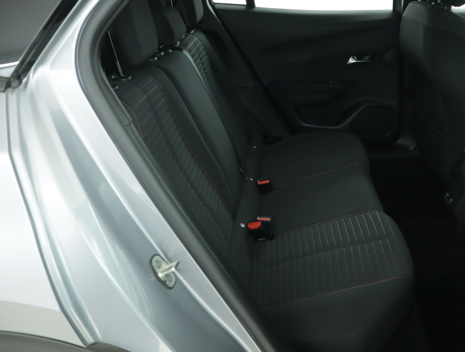 Peugeot e-2008 - 2023