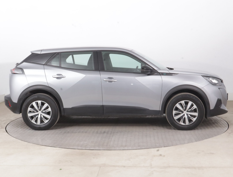 Peugeot e-2008, 2023