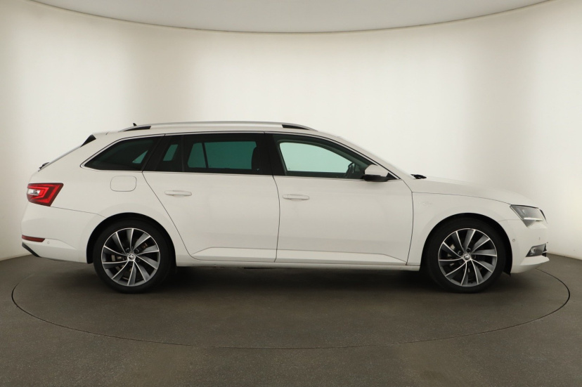 Škoda Superb, 2017