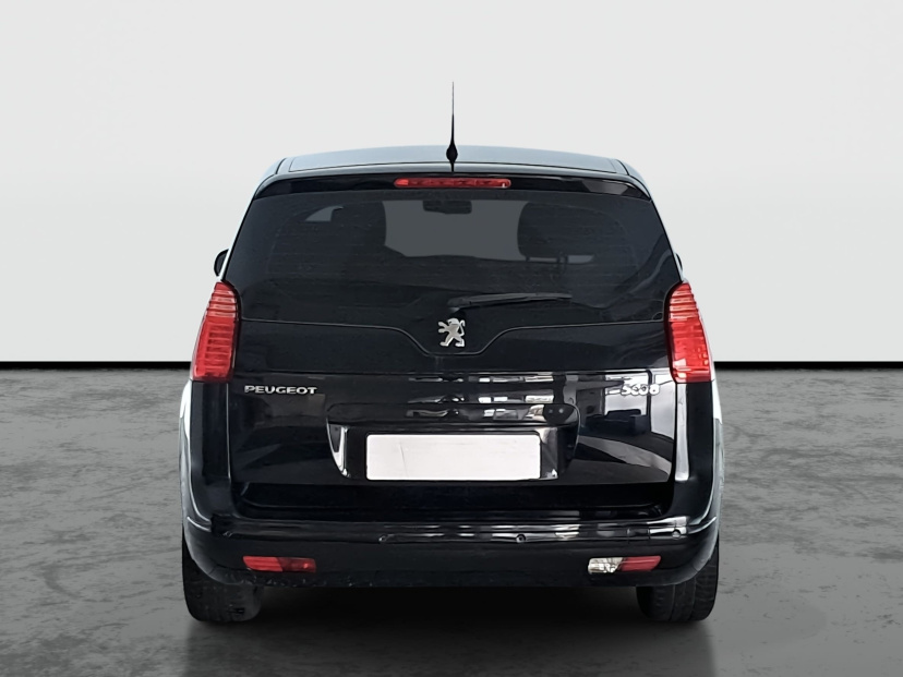 Peugeot 5008, 2012