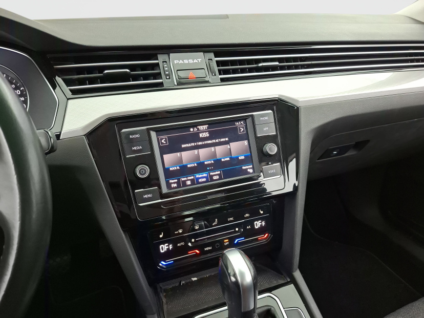 Volkswagen Passat, 2022