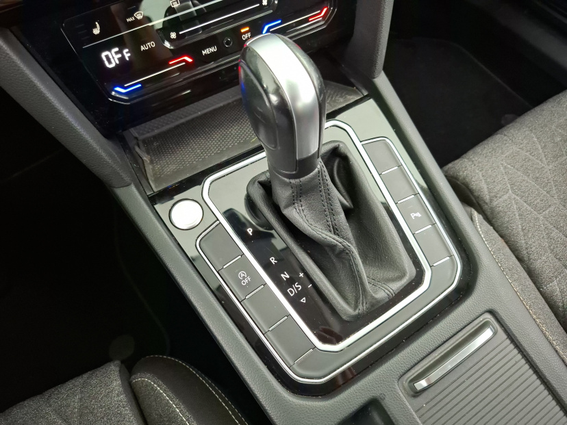 Volkswagen Passat, 2022
