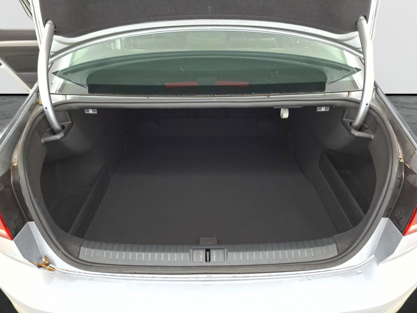 Volkswagen Passat, 2022