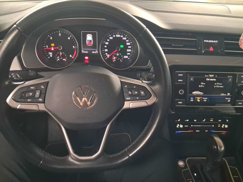 Volkswagen Passat, 2022
