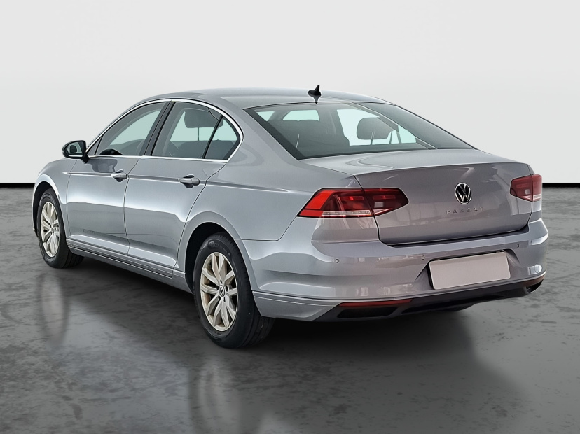 Volkswagen Passat, 2022