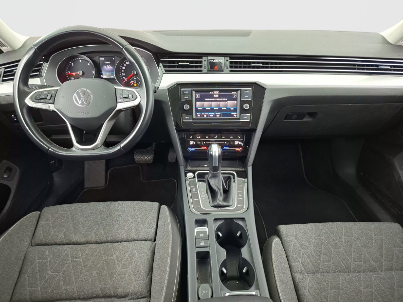 Volkswagen Passat, 2022