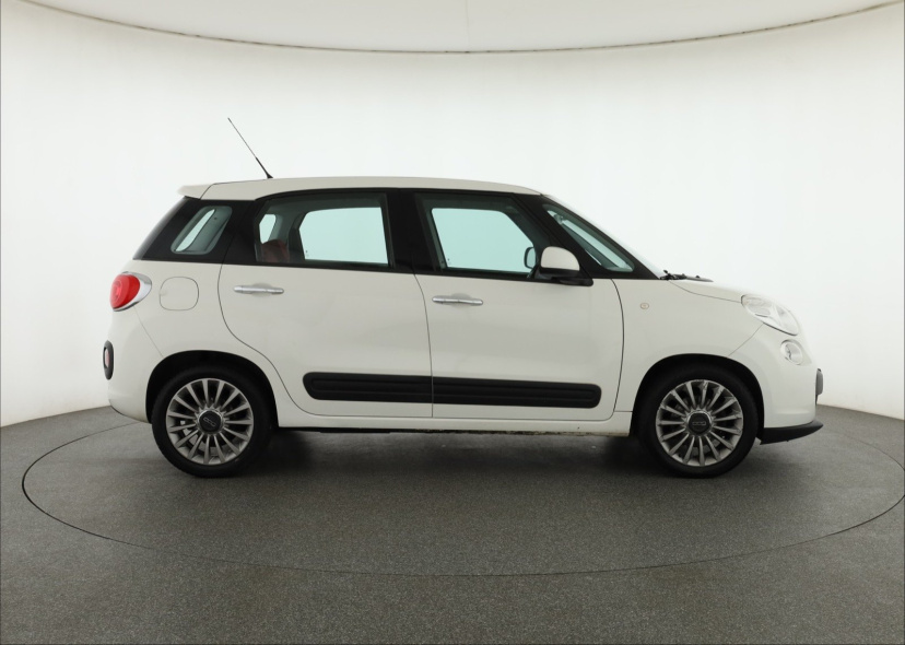 Fiat 500L, 2012