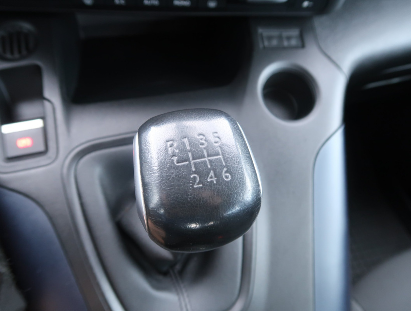 Peugeot Rifter, 2020