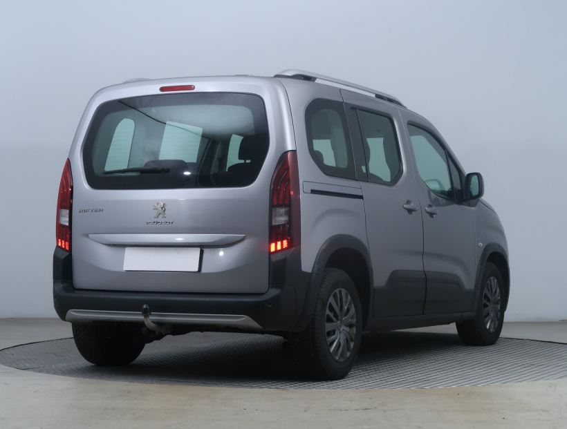 Peugeot Rifter, 2020