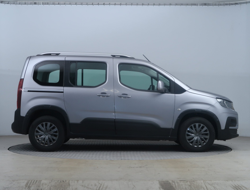 Peugeot Rifter, 2020