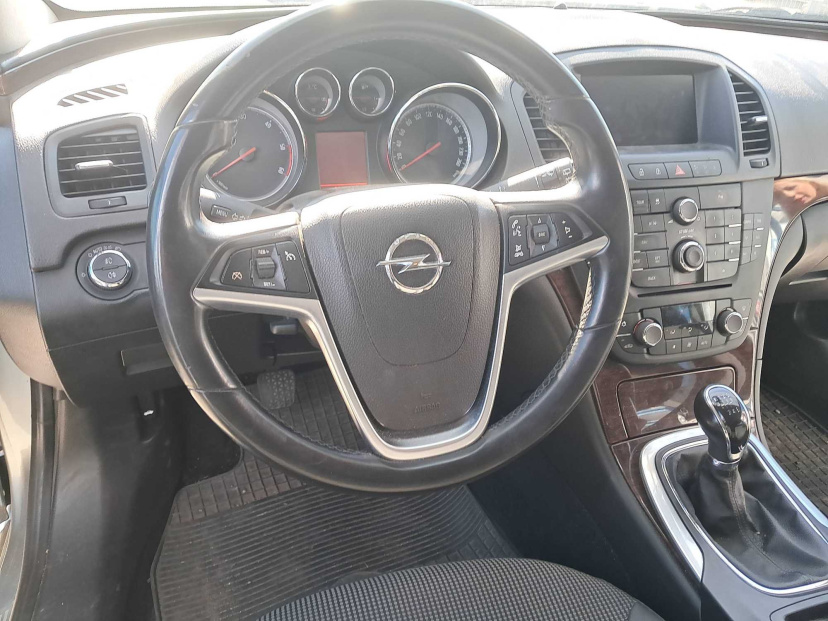 Opel Insignia, 2011