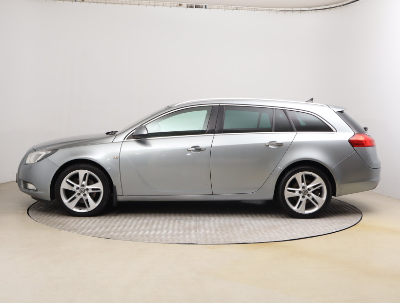 Opel Insignia, 2011