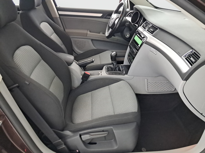 Škoda Superb, 2012