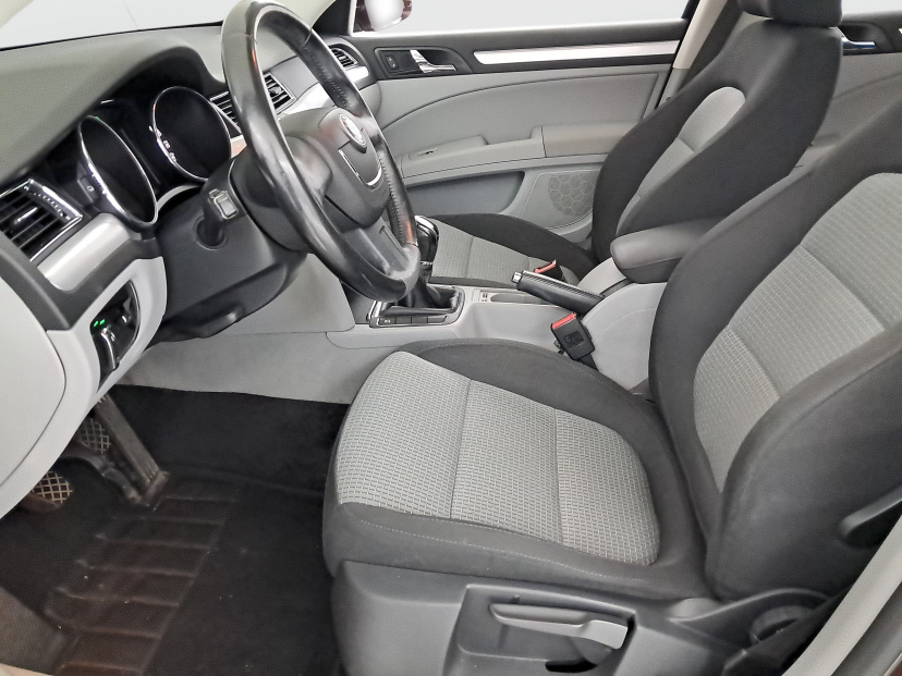 Škoda Superb, 2012