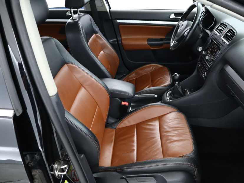 Volkswagen Golf, 2011