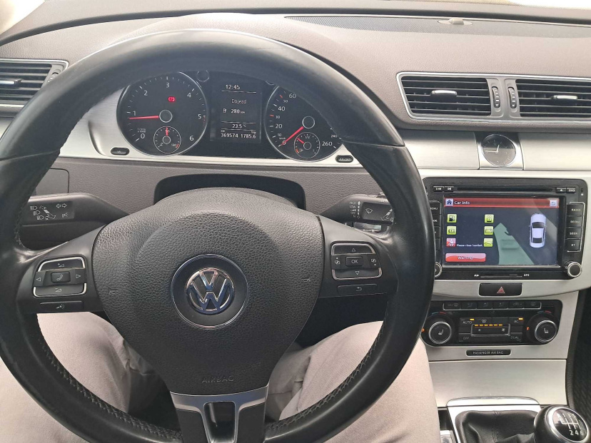 Volkswagen Passat, 2011
