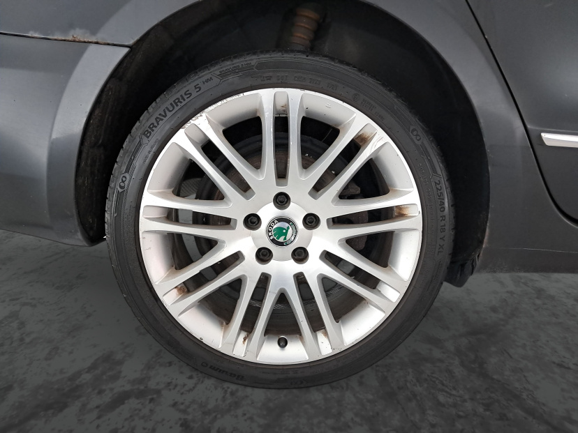 Škoda Superb, 2012