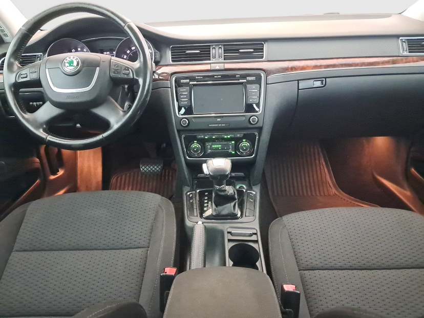 Škoda Superb, 2012