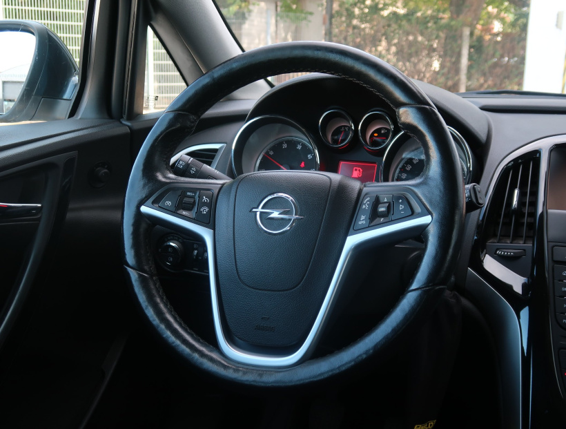 Opel Astra, 2014