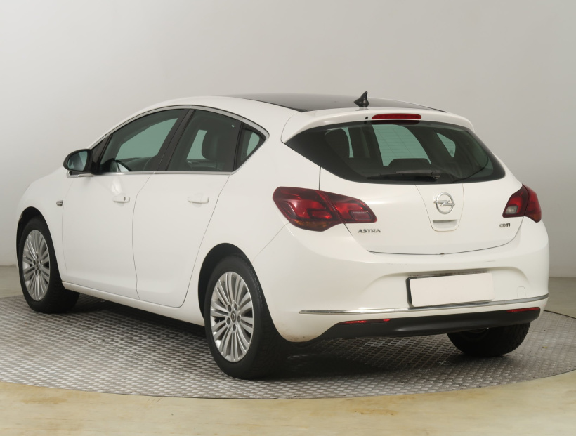 Opel Astra, 2014