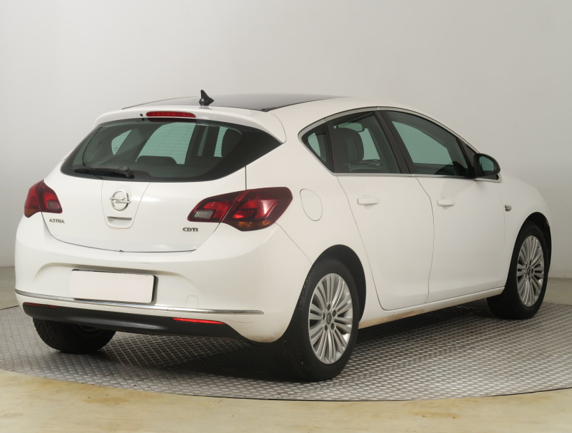 Opel Astra, 2014