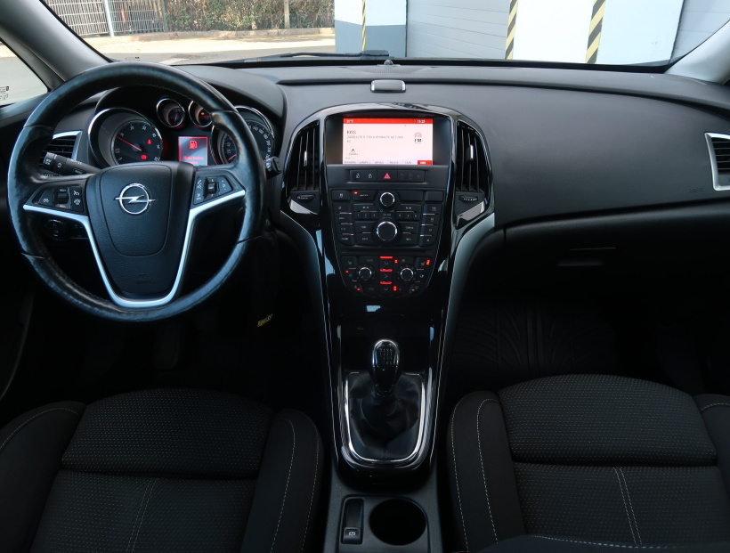 Opel Astra, 2014
