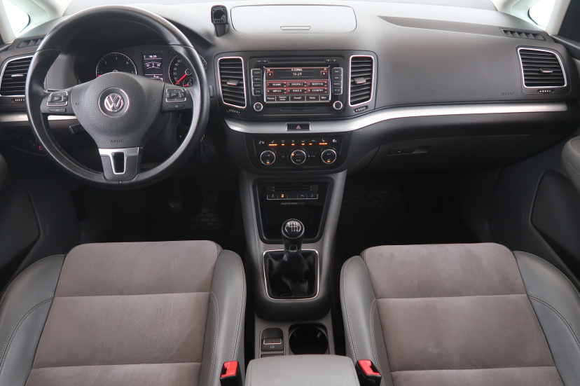Volkswagen Sharan, 2013