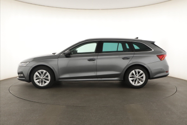 Škoda Octavia - 2023