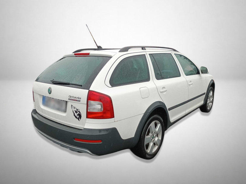 Škoda Octavia Scout, 2011