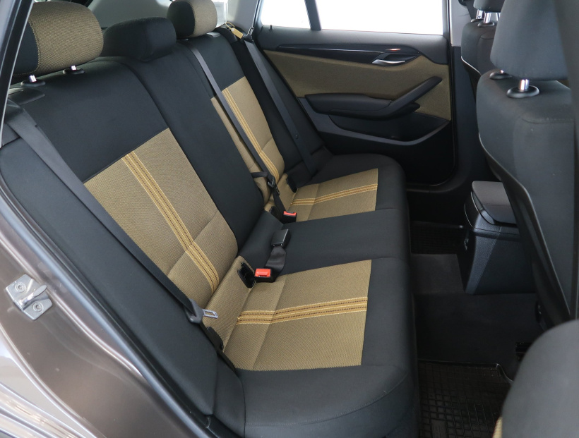 BMW X1, 2011
