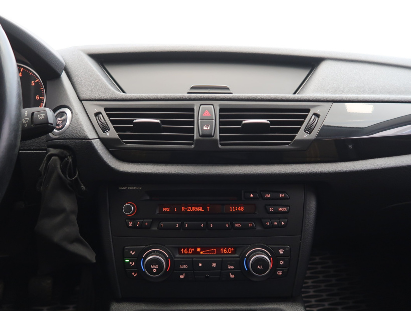 BMW X1, 2011