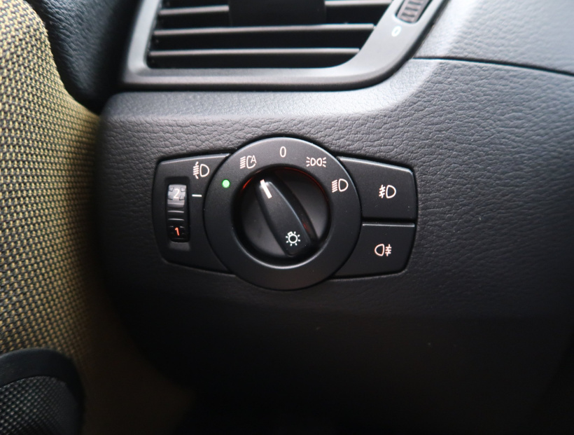 BMW X1, 2011