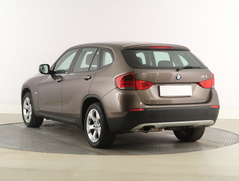 BMW X1, 2011
