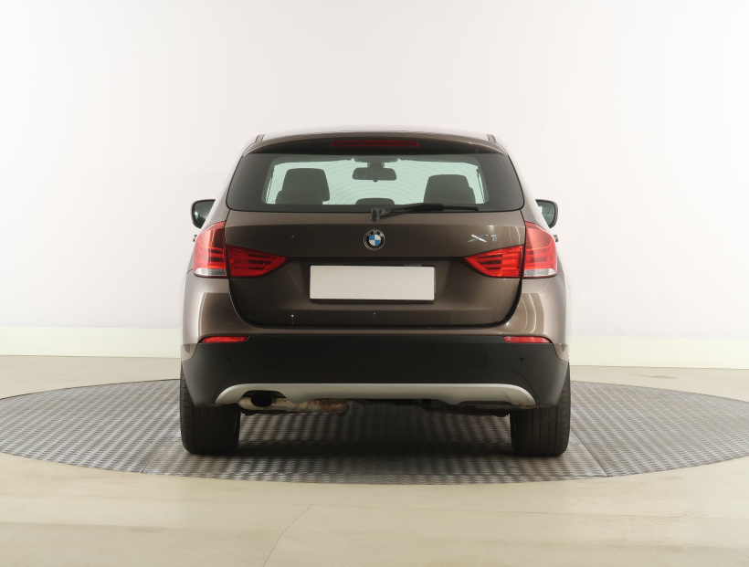 BMW X1, 2011