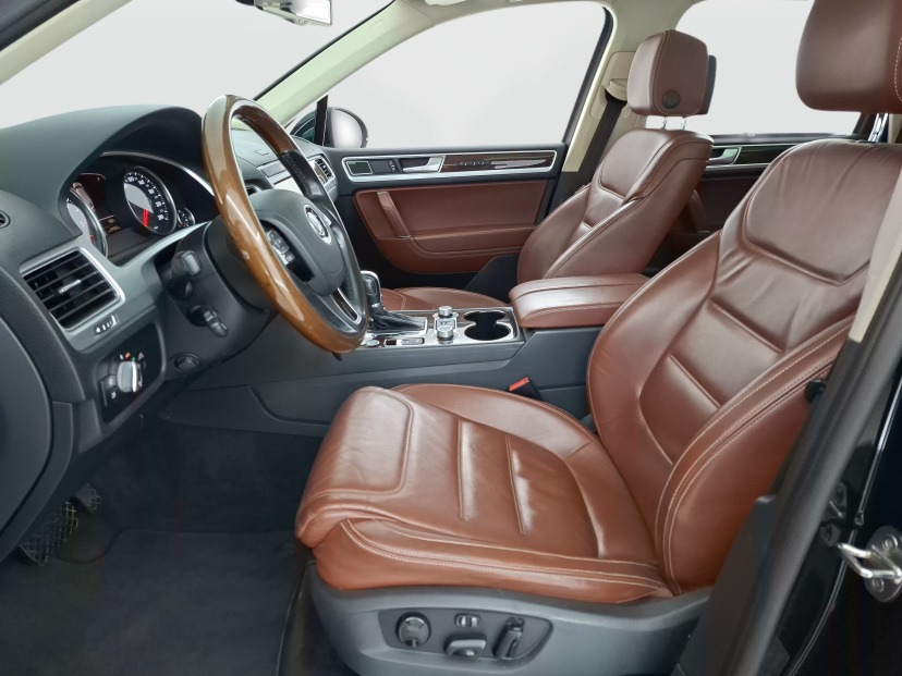 Volkswagen Touareg, 2015
