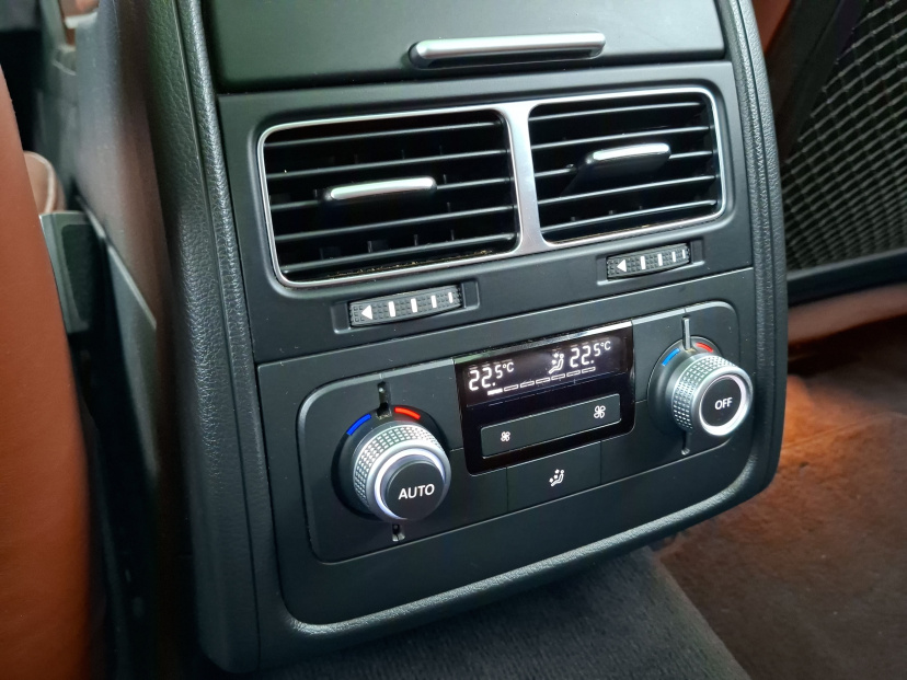 Volkswagen Touareg, 2015