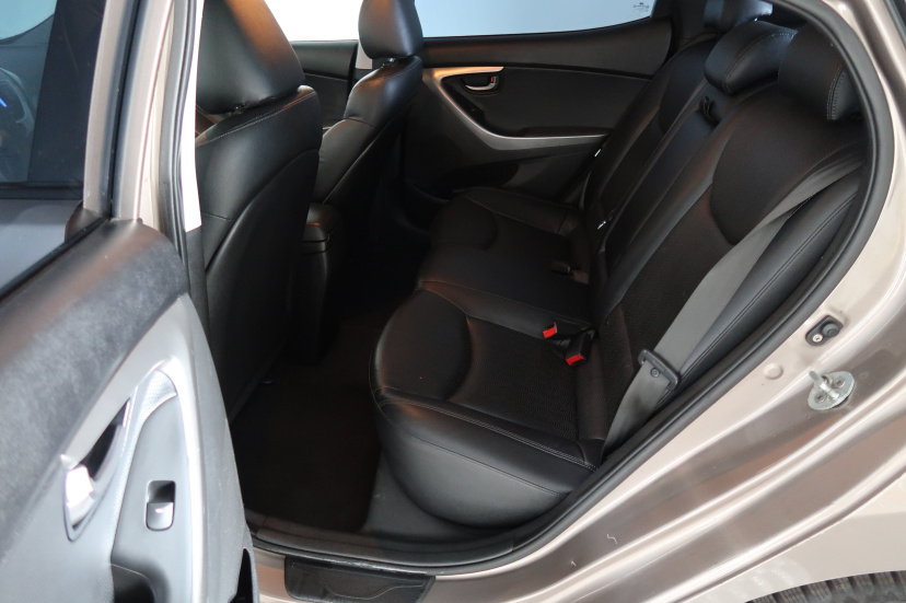 Hyundai Elantra, 2011