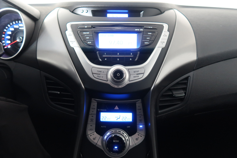 Hyundai Elantra, 2011